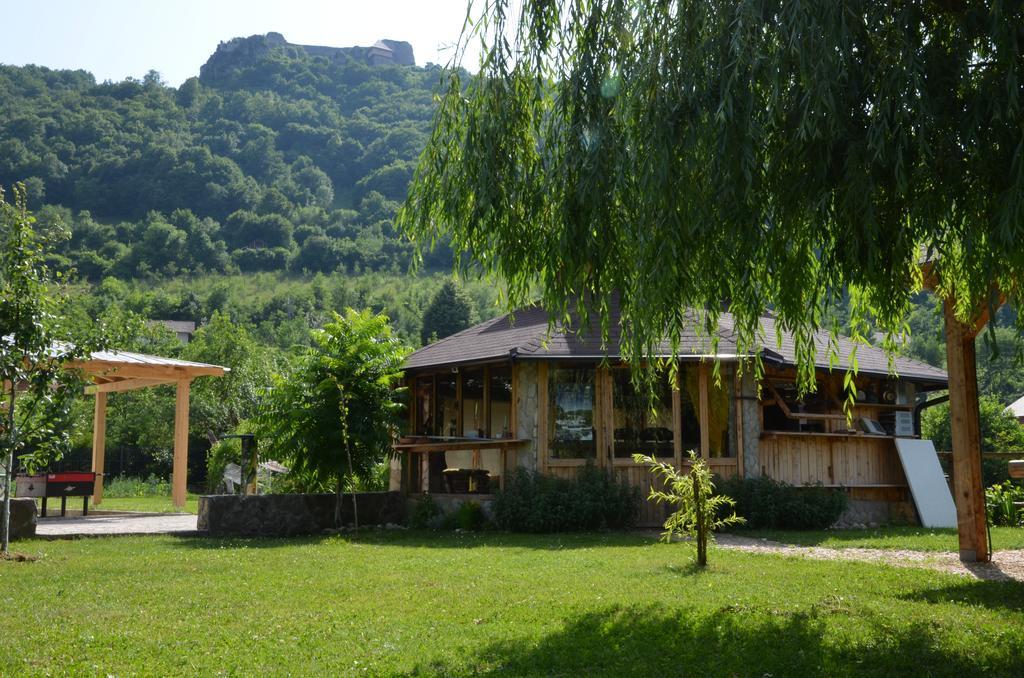 Domacinstvo Una-Ostrovica Kulen Vakuf Exterior foto