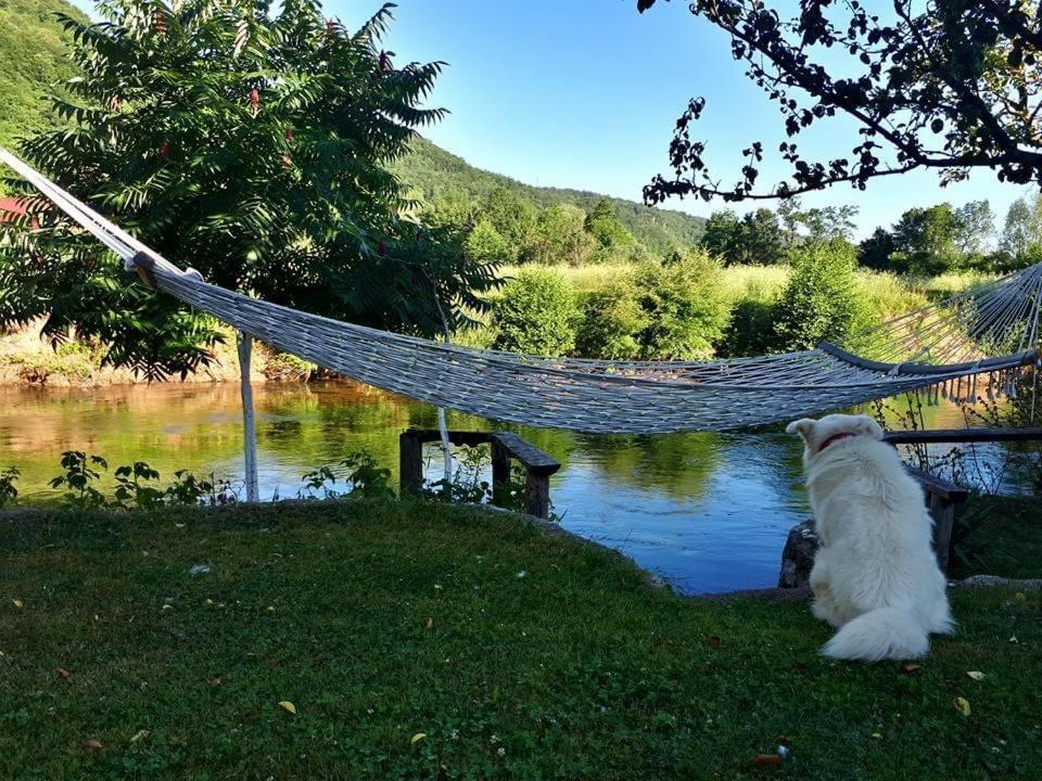 Domacinstvo Una-Ostrovica Kulen Vakuf Exterior foto