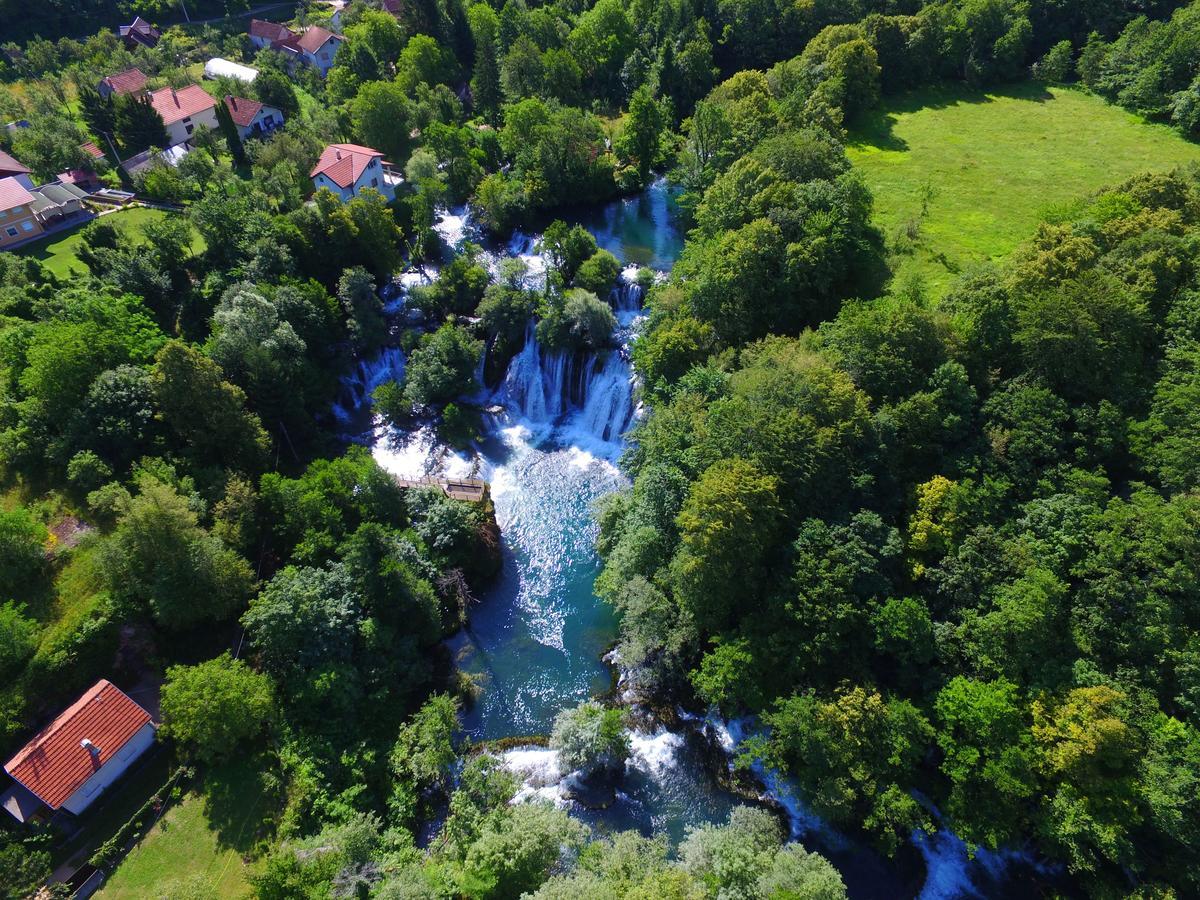 Domacinstvo Una-Ostrovica Kulen Vakuf Exterior foto